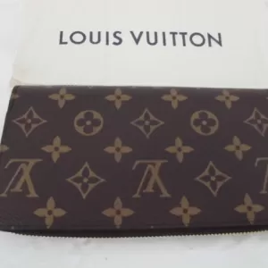 ＬＶ財布買取ました。のサムネイル