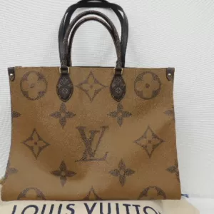 LV ルイヴィトンバッグ　オンザゴーGMを買取しました。のサムネイル